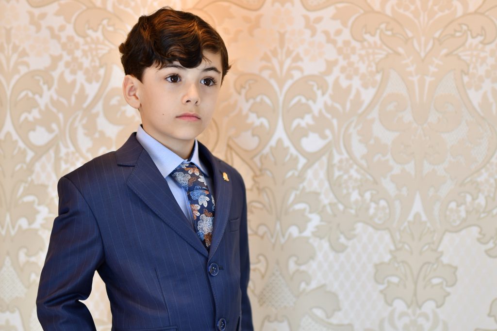 what should I look for when choosing boys communion suits