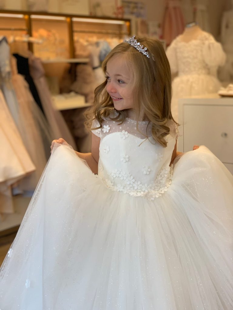 Luxury Flower Girl Dresses and Junior Bridesmaid Dresses at Quinn Harper London.1
