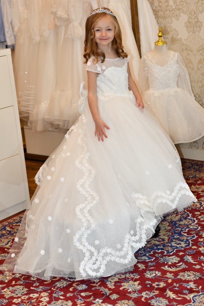 Luxury Flower Girl Dresses and Junior Bridesmaid Dresses at Quinn Harper London.3
