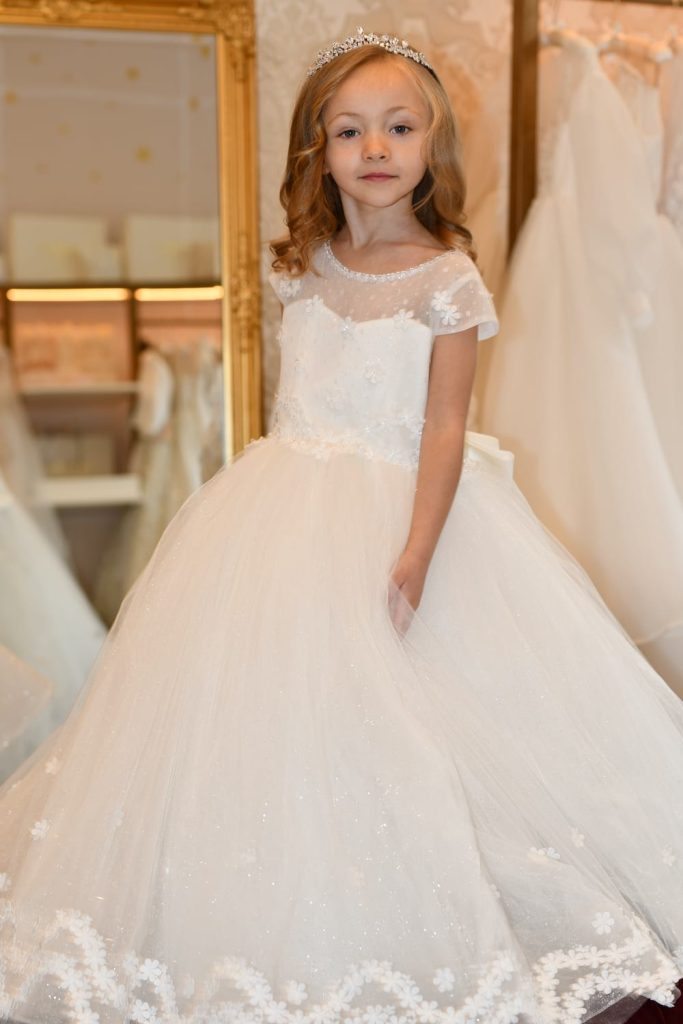 Luxury Flower Girl Dresses and Junior Bridesmaid Dresses at Quinn Harper London.7