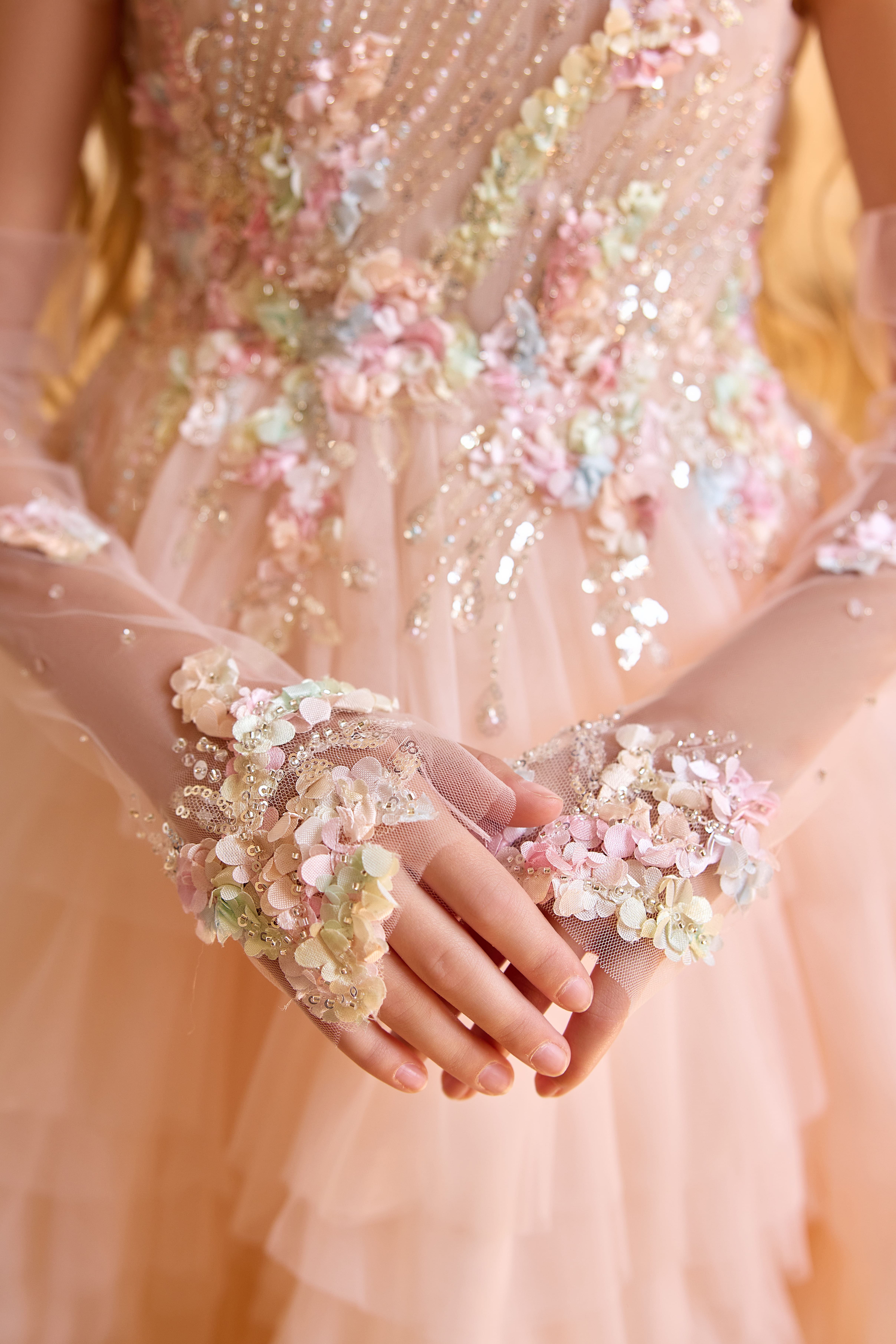 Nights Of Roses Gloves